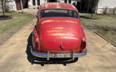 Volvo-Pv544-2-liter-1965-red