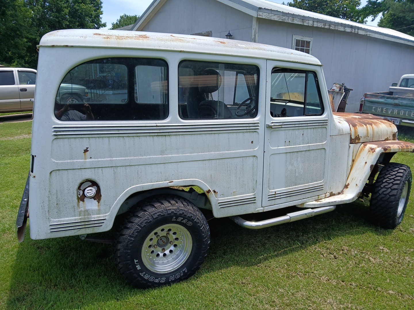 Willys-1955-Wagon-2