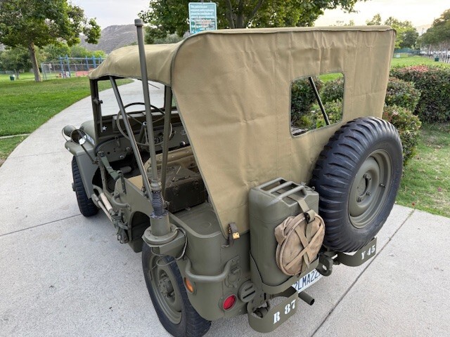 Willys-GPW-1944-Jeep-1