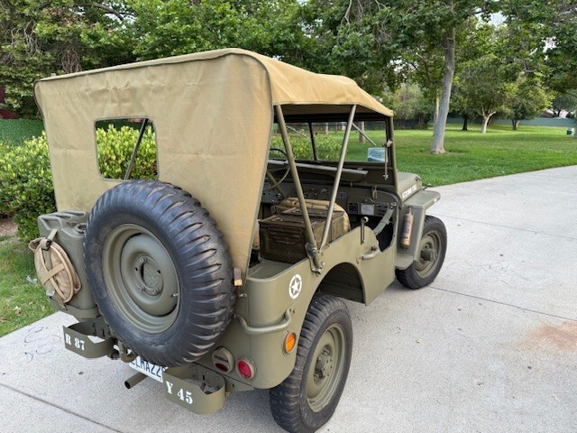 Willys-GPW-1944-Jeep-10