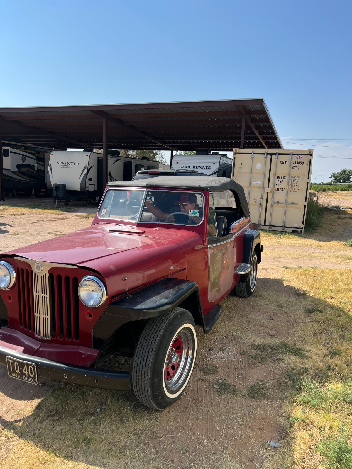 Willys-Jeepster-1949-Convertible-1