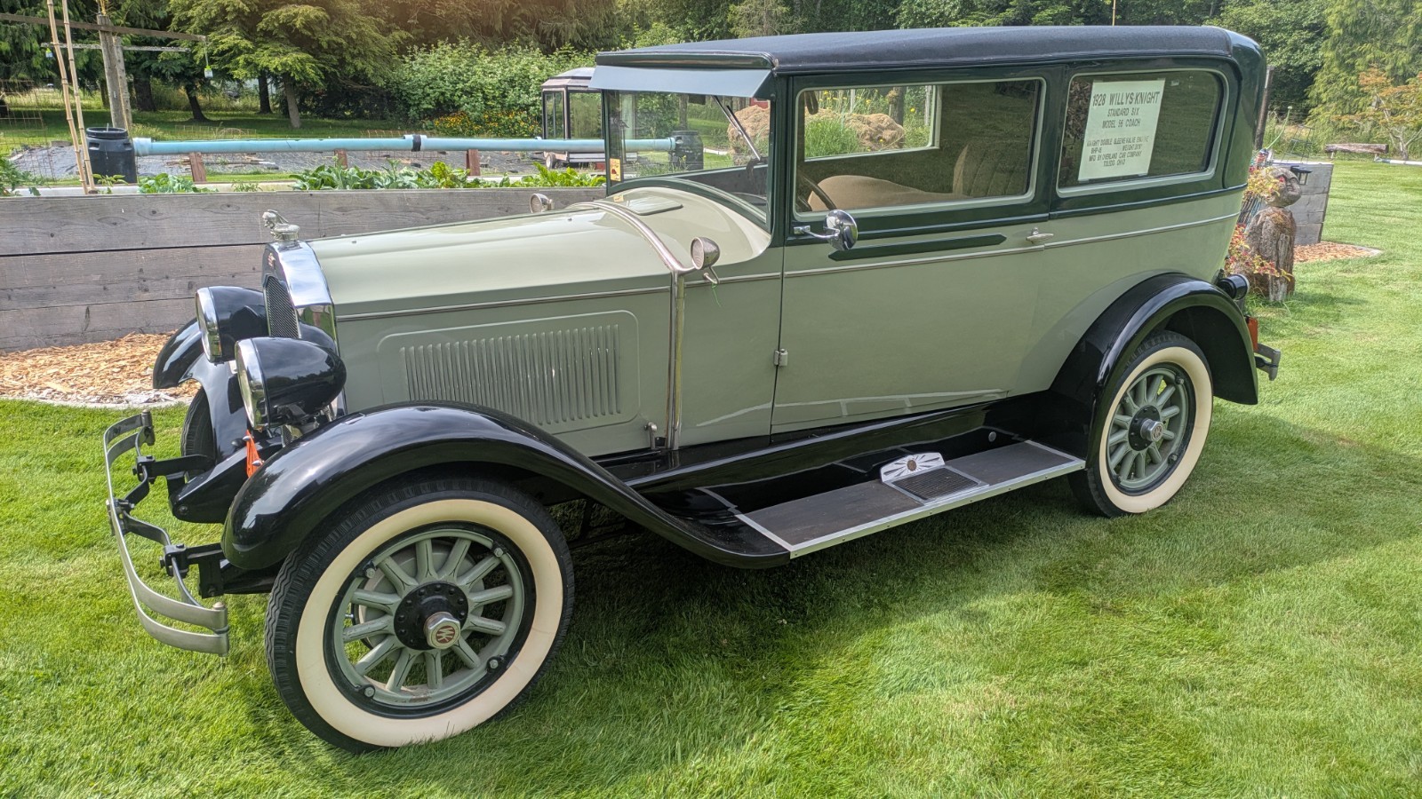 Willys-Knight-Model-56-1928-2-door-Sedan-2