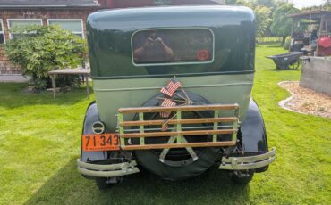Willys-Knight-Model-56-1928-2-door-Sedan-4