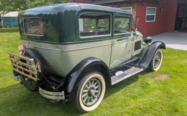 Willys-Knight-Model-56-1928-2-door-Sedan-5