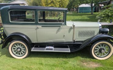 Willys-Knight-Model-56-1928-2-door-Sedan-7