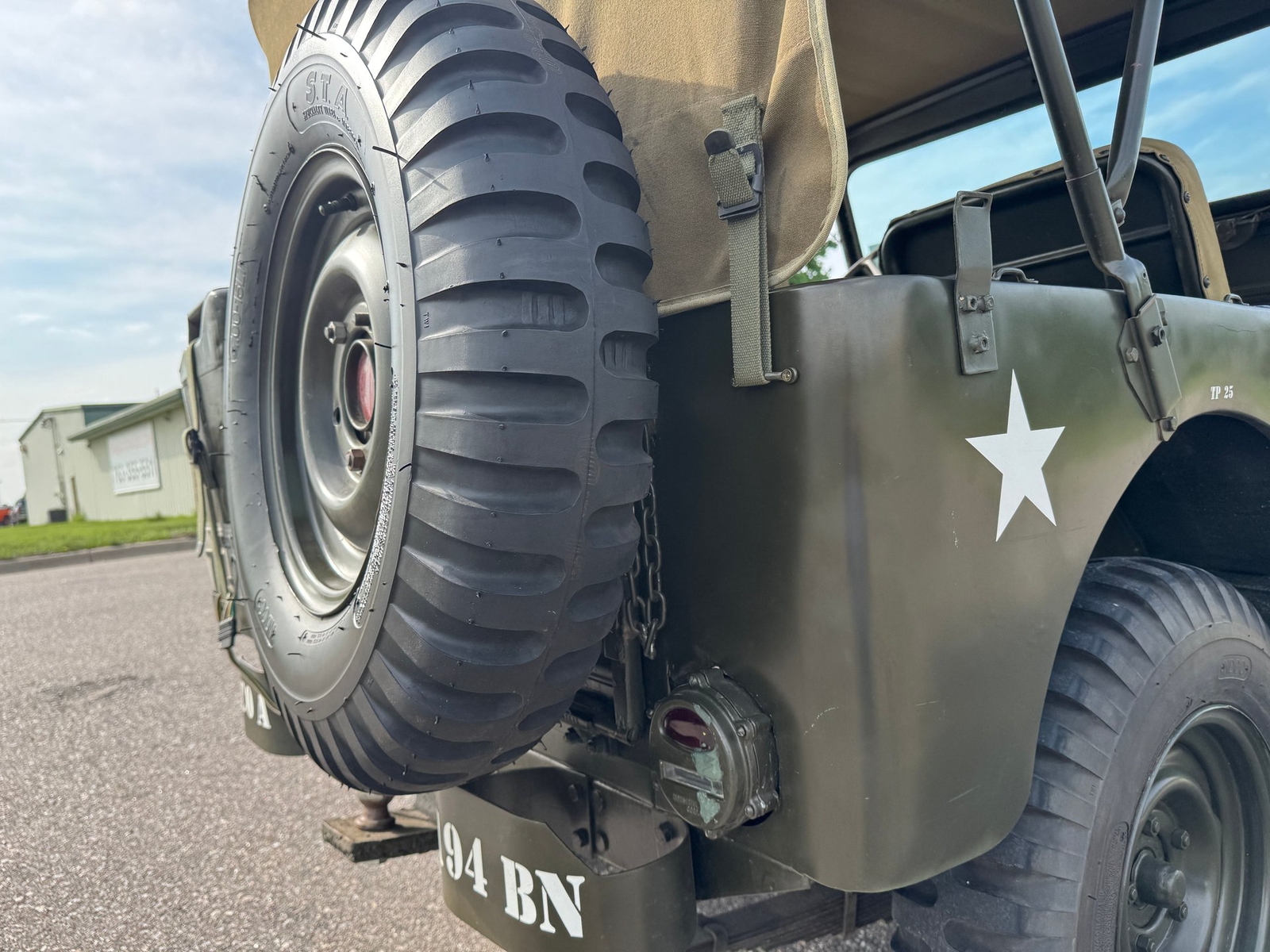 Willys-M38-1950-24