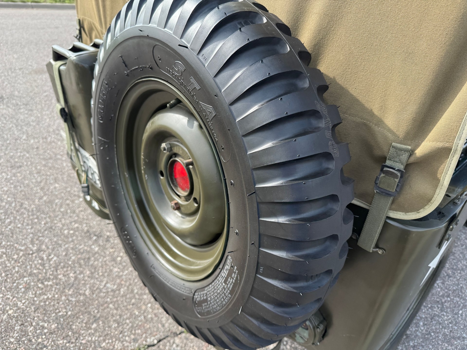 Willys-M38-1950-35