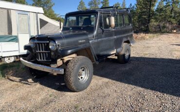 Willys-Utility-wagon-1960-grey