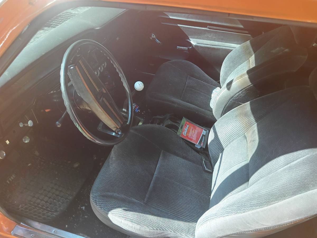 2-door-chevy-1974-orange-1