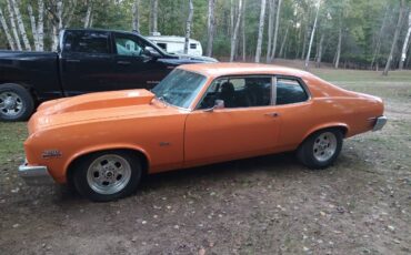 2-door-chevy-1974-orange-3