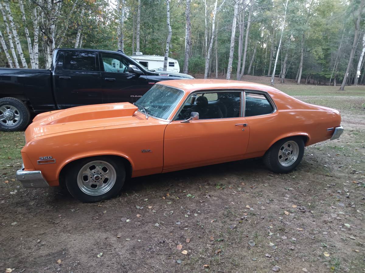 2-door-chevy-1974-orange-3