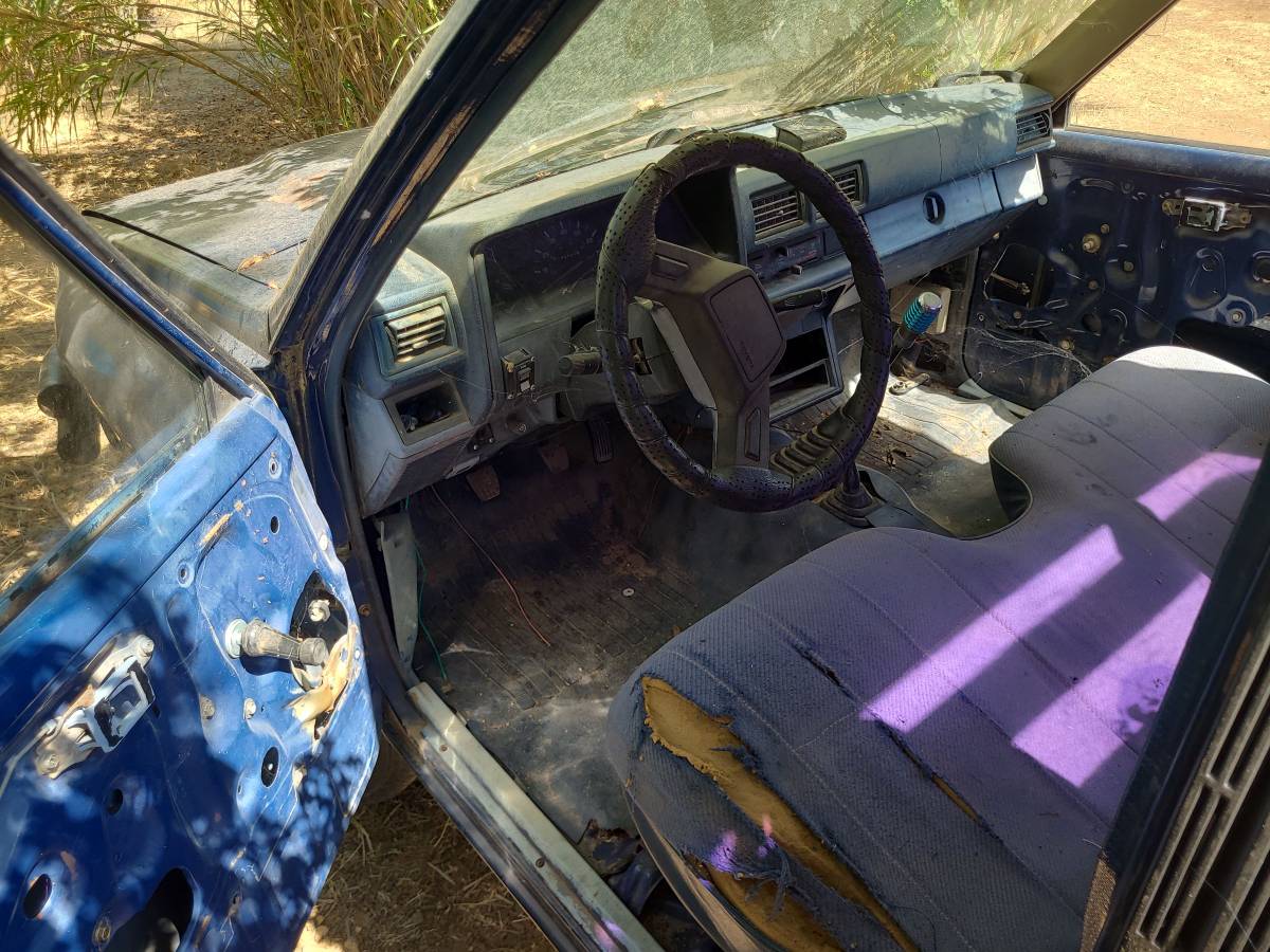 84-toyota-4wd-pickup-1984-blue-4