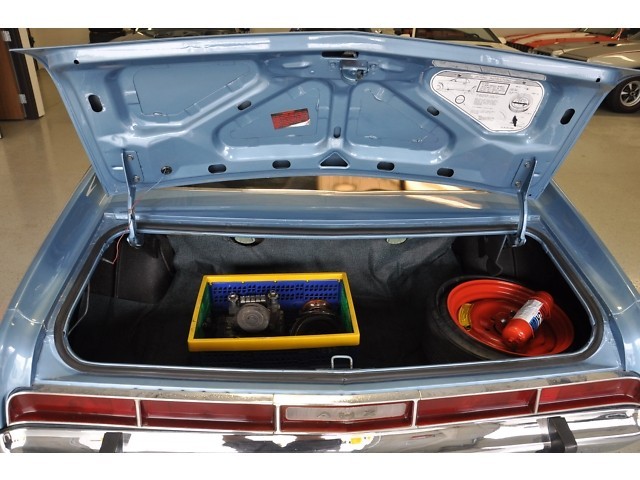 AMC-AMX-1970-Fastback-29