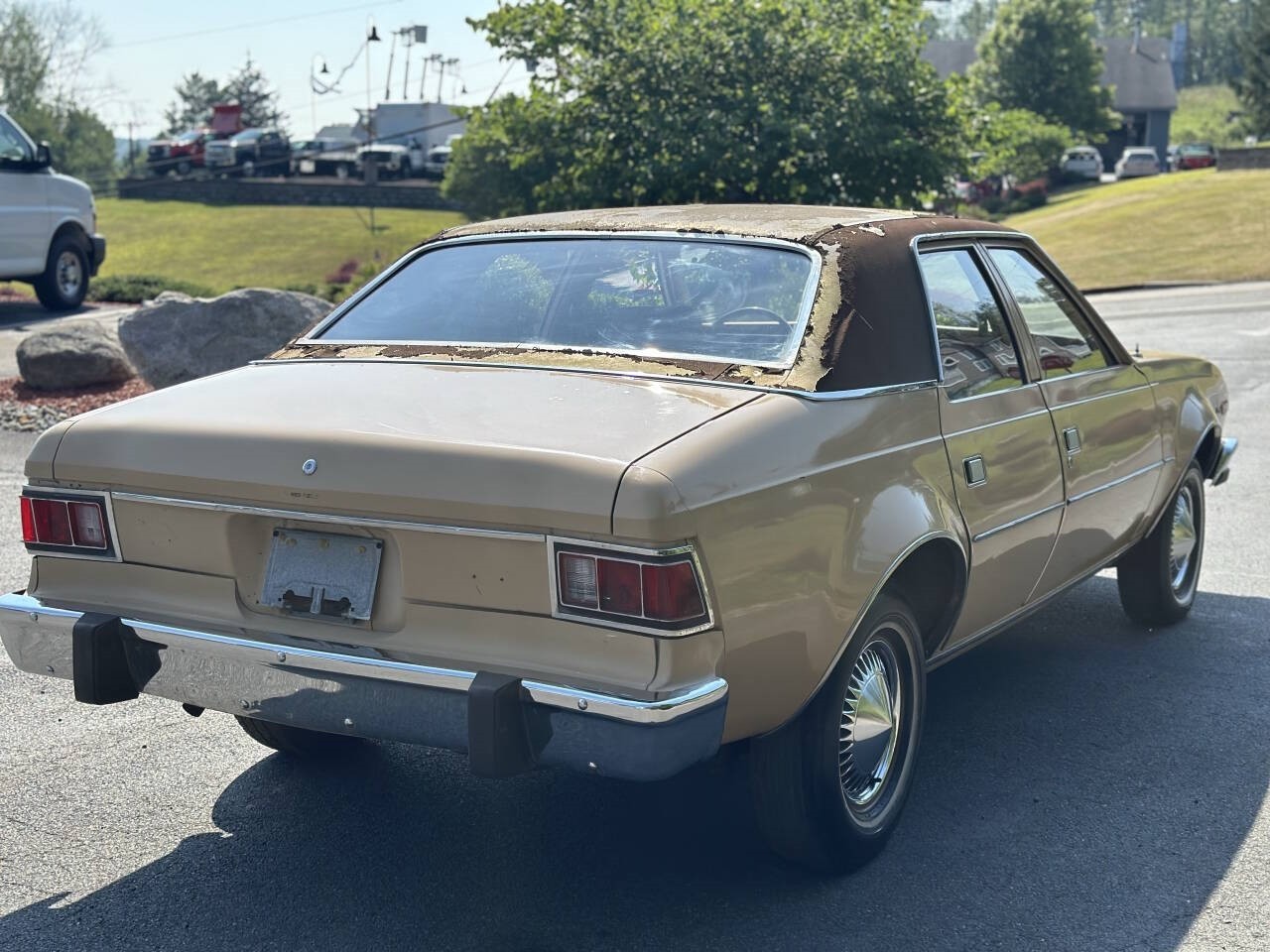 AMC-Hornet-1977-Sedan-4