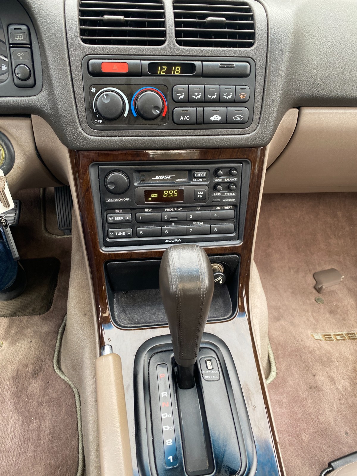 Acura-Legend-1993-Sedan-10