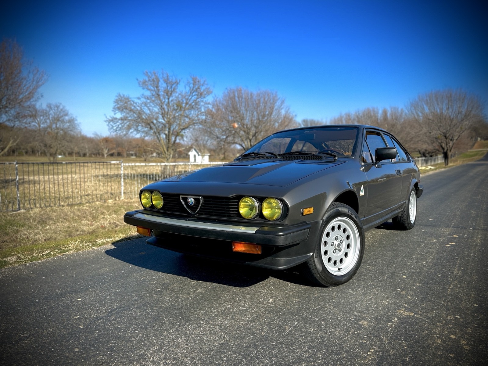 Alfa-Romeo-GTV-1981-1