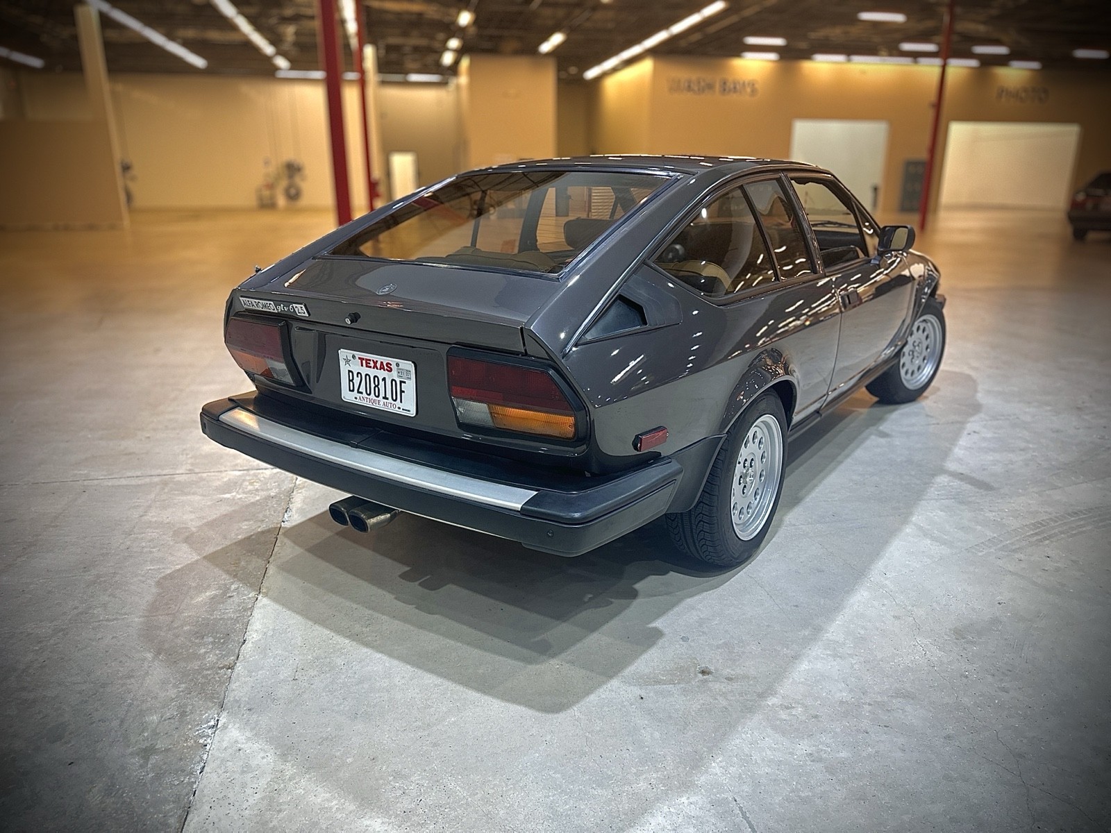Alfa-Romeo-GTV-1981-2