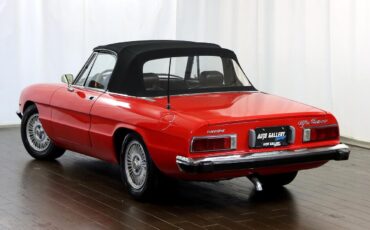 Alfa-Romeo-Spider-1973-Convertible-10