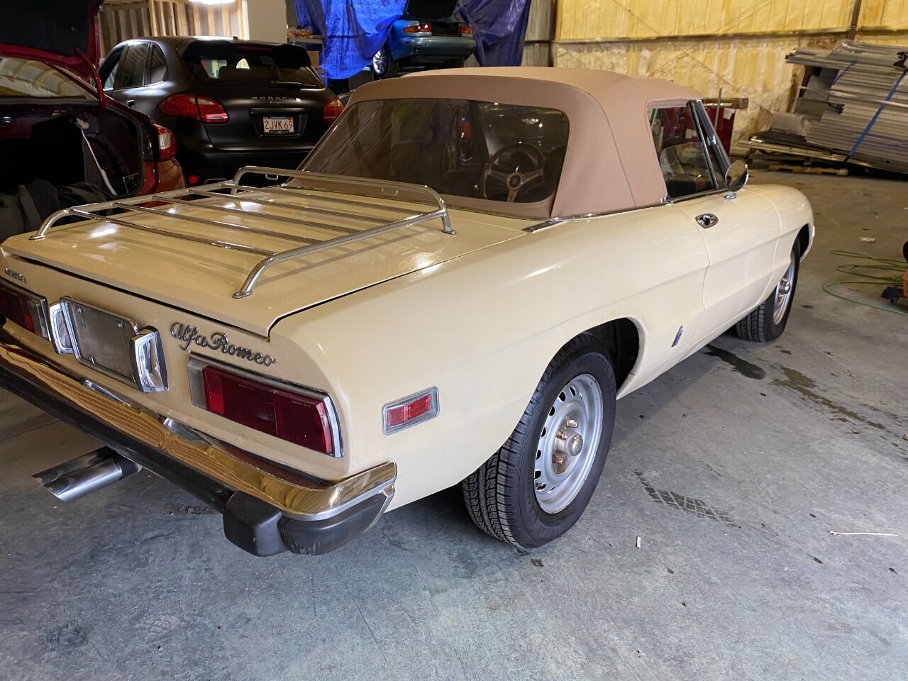 Alfa-Romeo-Spider-1973-Convertible-2