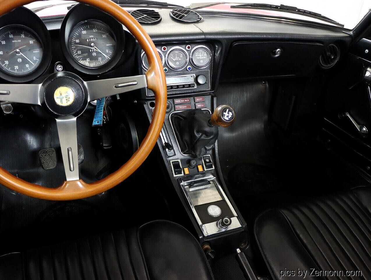 Alfa-Romeo-Spider-1973-Convertible-20