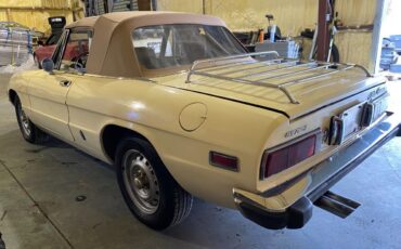 Alfa-Romeo-Spider-1973-Convertible-3