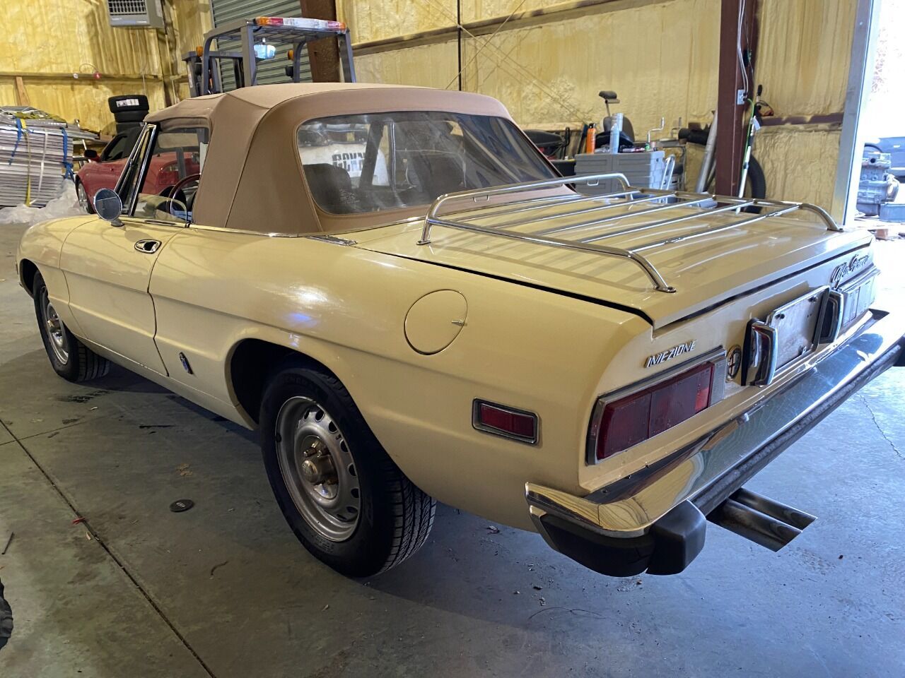 Alfa-Romeo-Spider-1973-Convertible-3