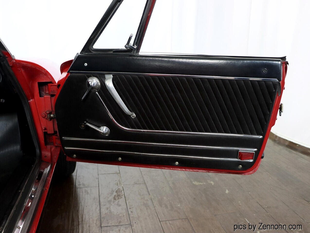 Alfa-Romeo-Spider-1973-Convertible-31