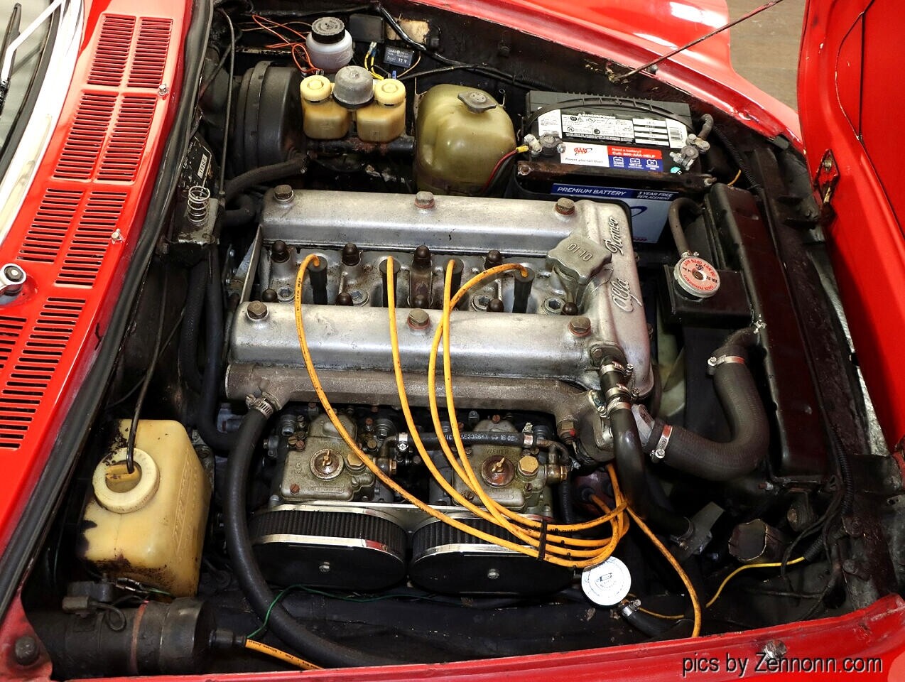 Alfa-Romeo-Spider-1973-Convertible-36