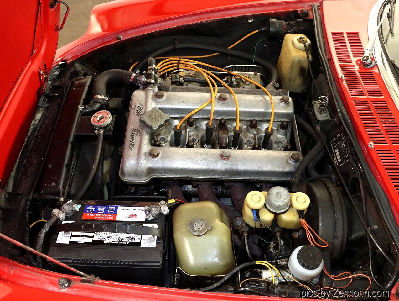 Alfa-Romeo-Spider-1973-Convertible-38
