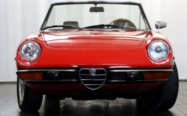 Alfa-Romeo-Spider-1973-Convertible-4