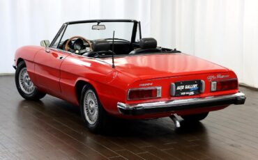 Alfa-Romeo-Spider-1973-Convertible-9