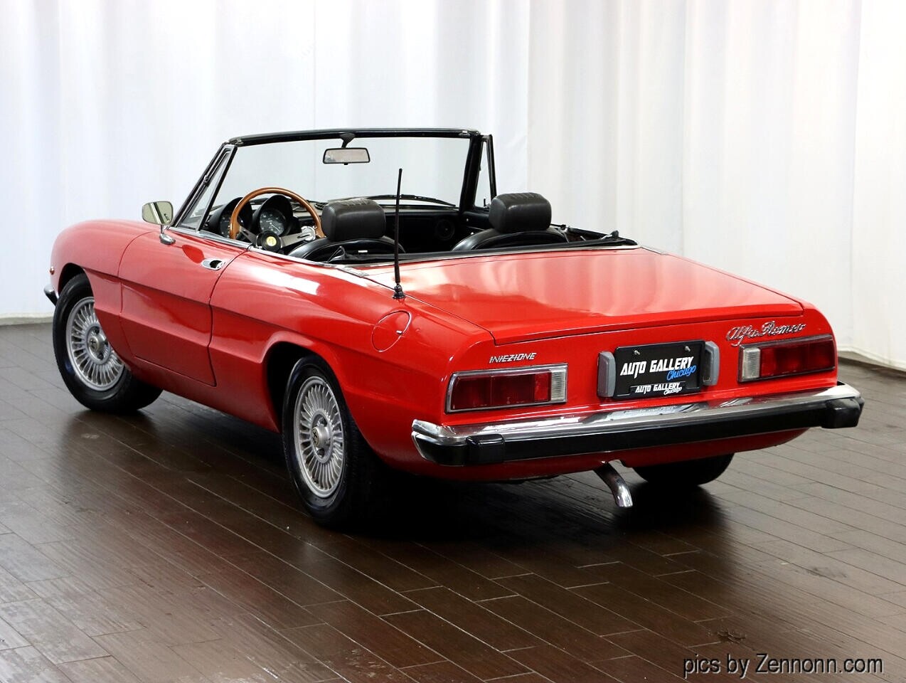 Alfa-Romeo-Spider-1973-Convertible-9