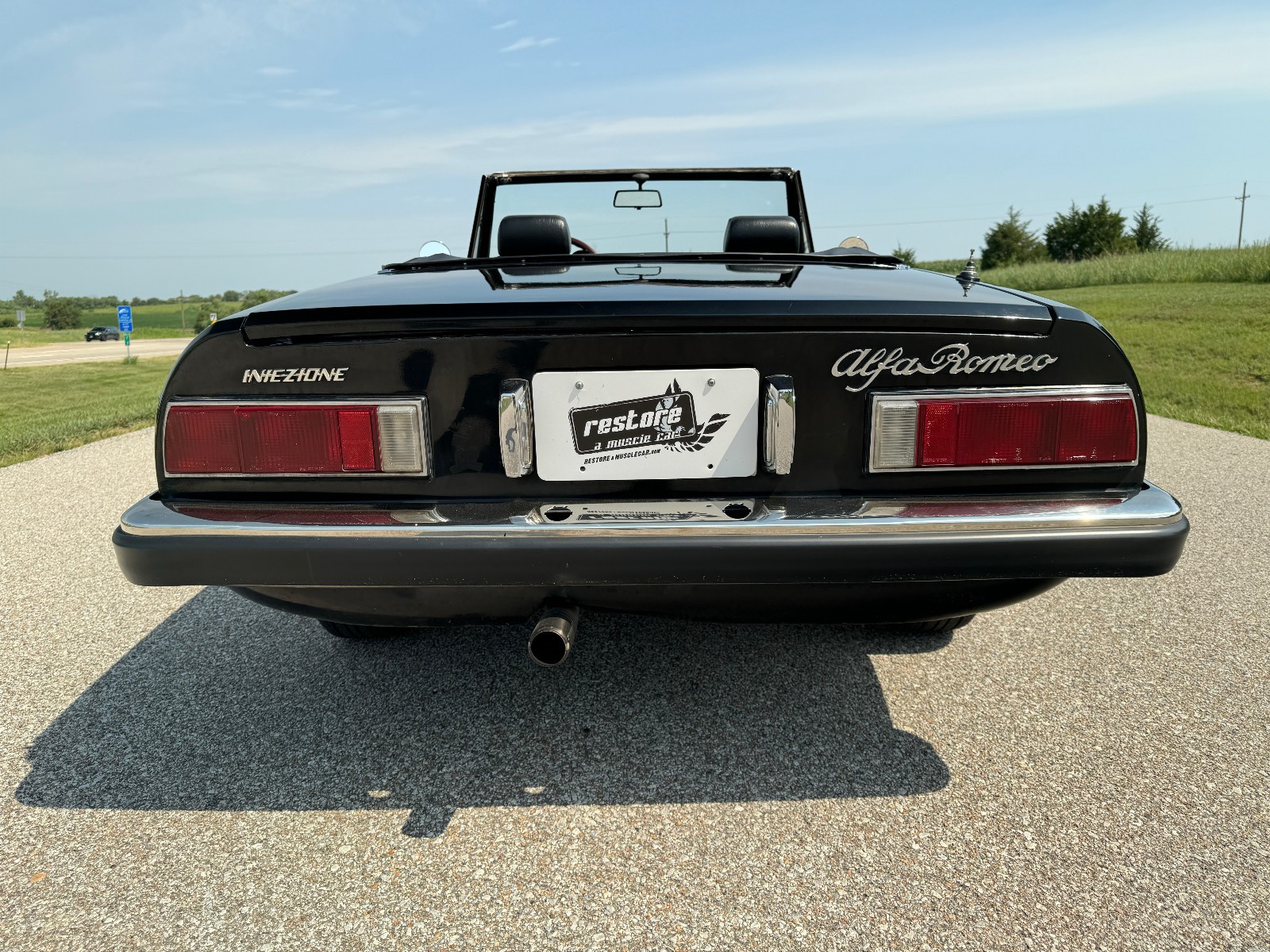 Alfa-Romeo-Spider-1976-Convertible-9
