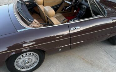 Alfa-Romeo-Spider-1979-Convertible-10