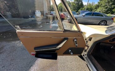 Alfa-Romeo-Spider-1982-Convertible-11
