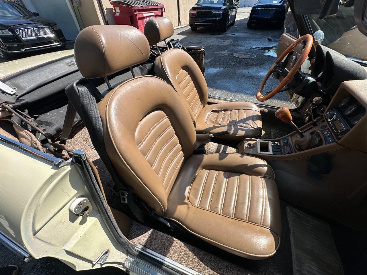 Alfa-Romeo-Spider-1982-Convertible-14
