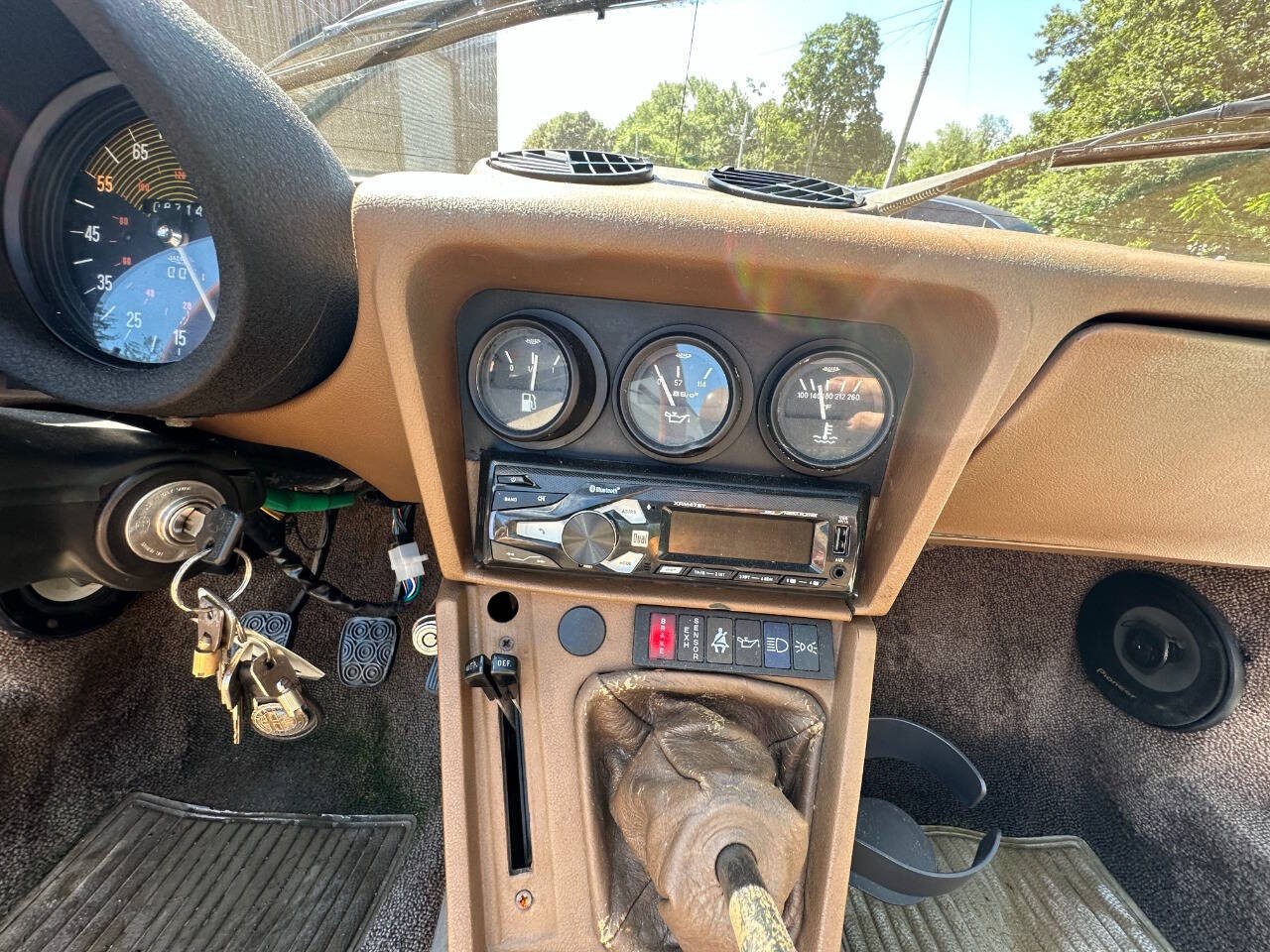 Alfa-Romeo-Spider-1982-Convertible-18
