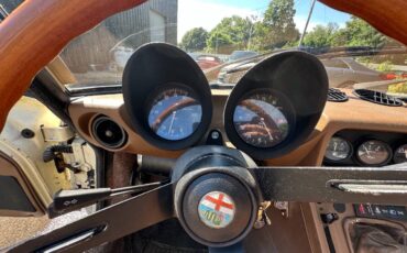 Alfa-Romeo-Spider-1982-Convertible-19