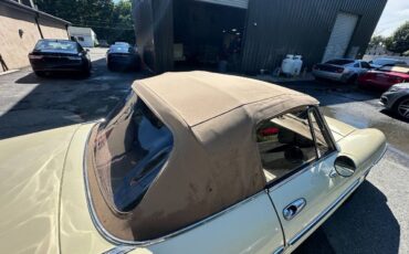 Alfa-Romeo-Spider-1982-Convertible-27