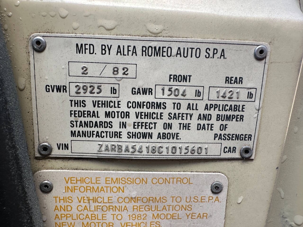 Alfa-Romeo-Spider-1982-Convertible-34