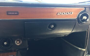 Alfa-romeo-2000-gt-veloce-1974-Grey-Black-12