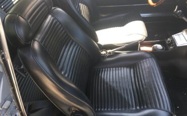 Alfa-romeo-2000-gt-veloce-1974-Grey-Black-13