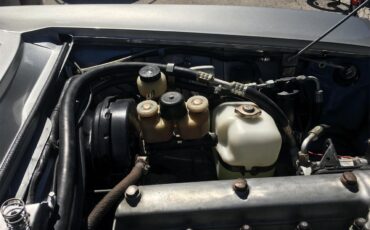 Alfa-romeo-2000-gt-veloce-1974-Grey-Black-19