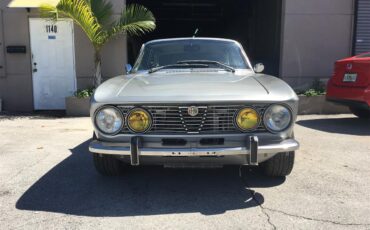 Alfa-romeo-2000-gt-veloce-1974-Grey-Black-2