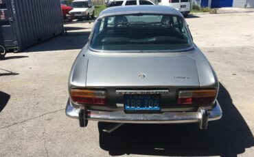 Alfa-romeo-2000-gt-veloce-1974-Grey-Black-4