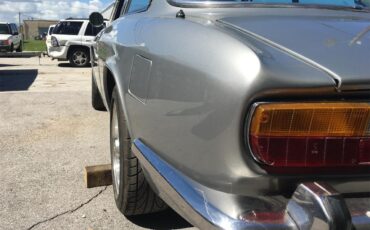 Alfa-romeo-2000-gt-veloce-1974-Grey-Black-5