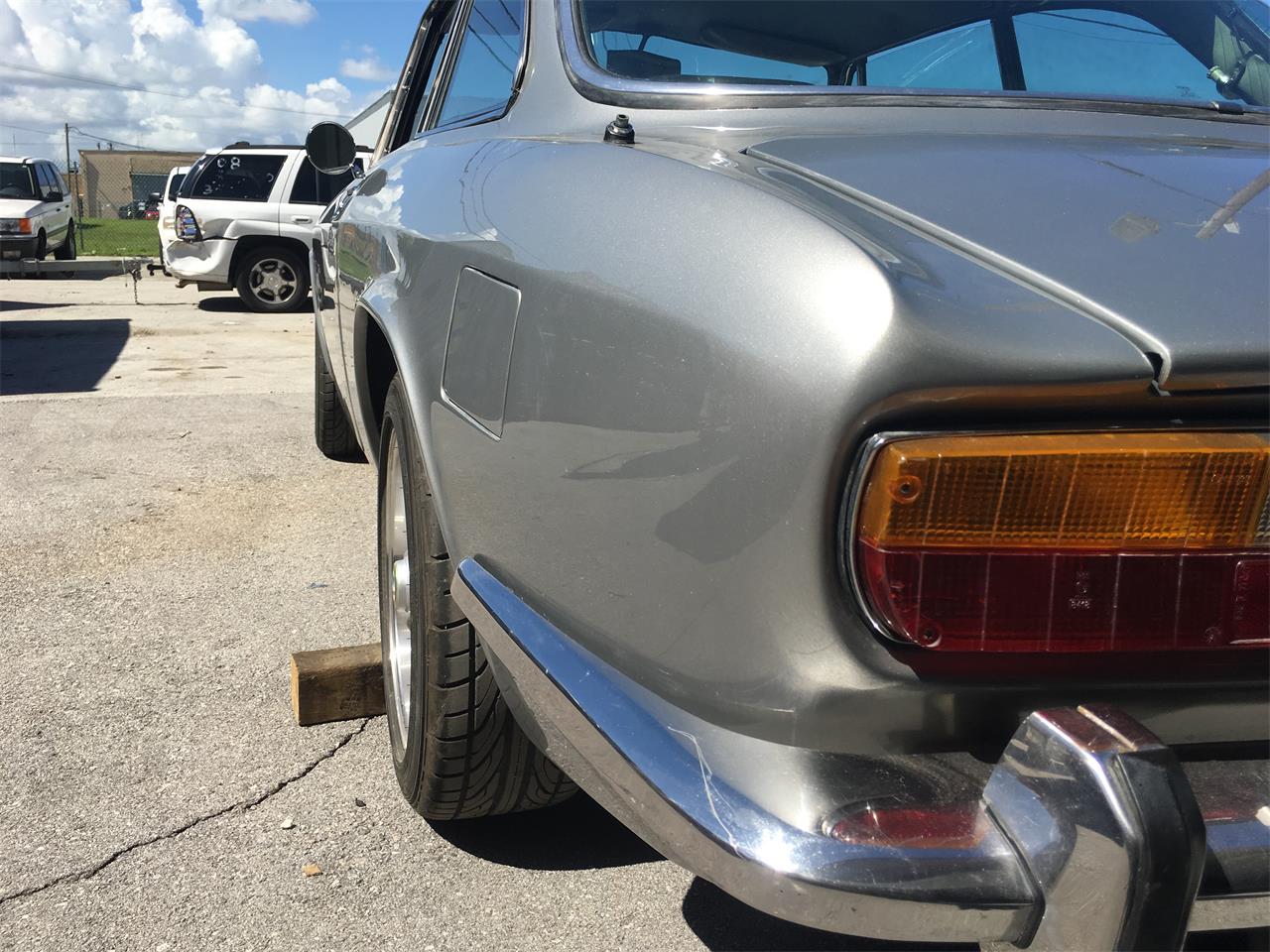 Alfa-romeo-2000-gt-veloce-1974-Grey-Black-5