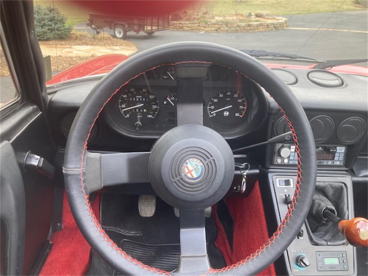 Alfa-romeo-2000-spider-veloce-1986-Red-BlackRed-7