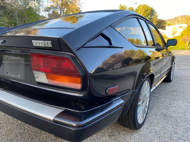 Alfa-romeo-Gtv6-1984-Black-5