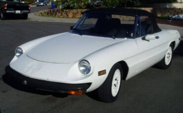 Alfa-romeo-Spider-1977-White-Black
